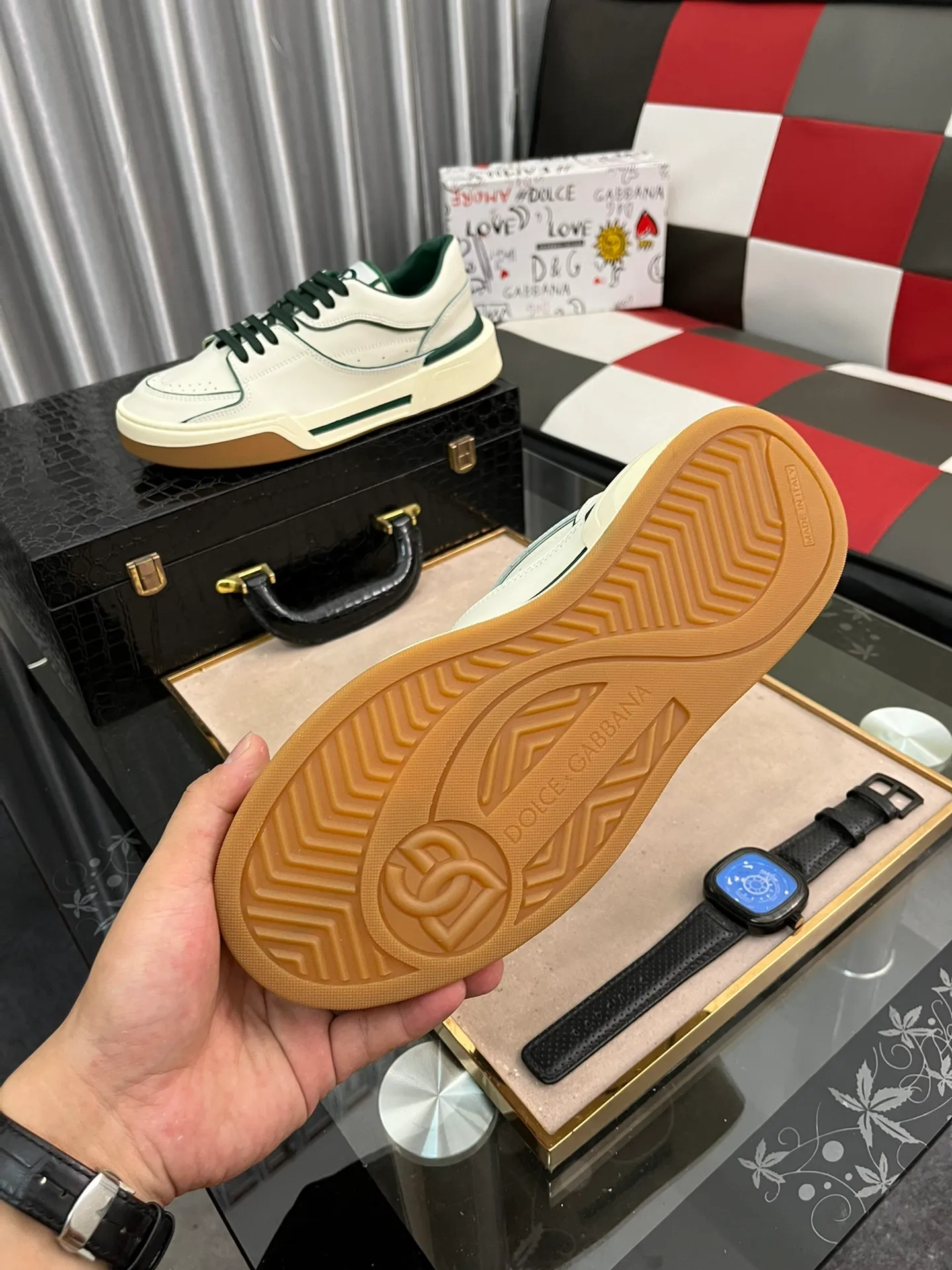 Men's shoes 💰480⌚️⌚️【DG～】Men's casual shoes are on sale simultaneously in 2022z cabinets 🔷Multiple colors🔜Handmade upper with graffiti fabric ➕Genuine leather lining, comfortable and breathable, sole: original comfortable handmade graffiti wear-resistant outsole, ⚠️real thing📱photography🎬the real thing is better. Code number 38-445⃣️Color optional
